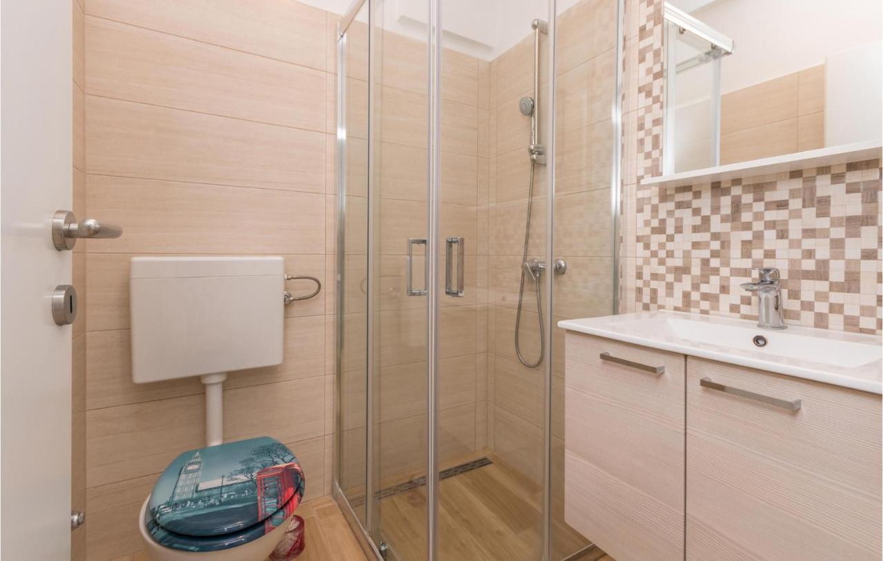 Apartments In Turanj, 20M From The Beach Sukosan Bagian luar foto