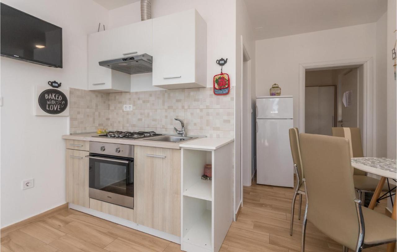 Apartments In Turanj, 20M From The Beach Sukosan Bagian luar foto
