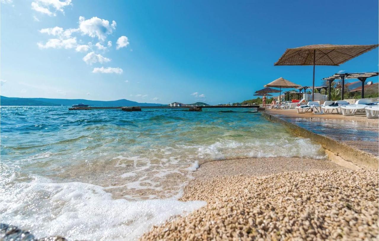 Apartments In Turanj, 20M From The Beach Sukosan Bagian luar foto